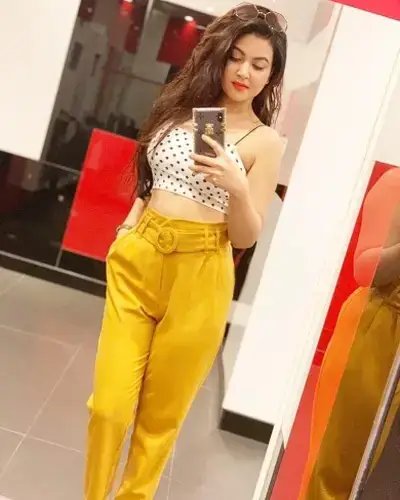 Sasni Escort